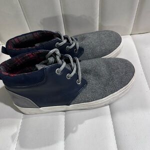 Old Navy Kids Gray and Blue Boots - Size 3